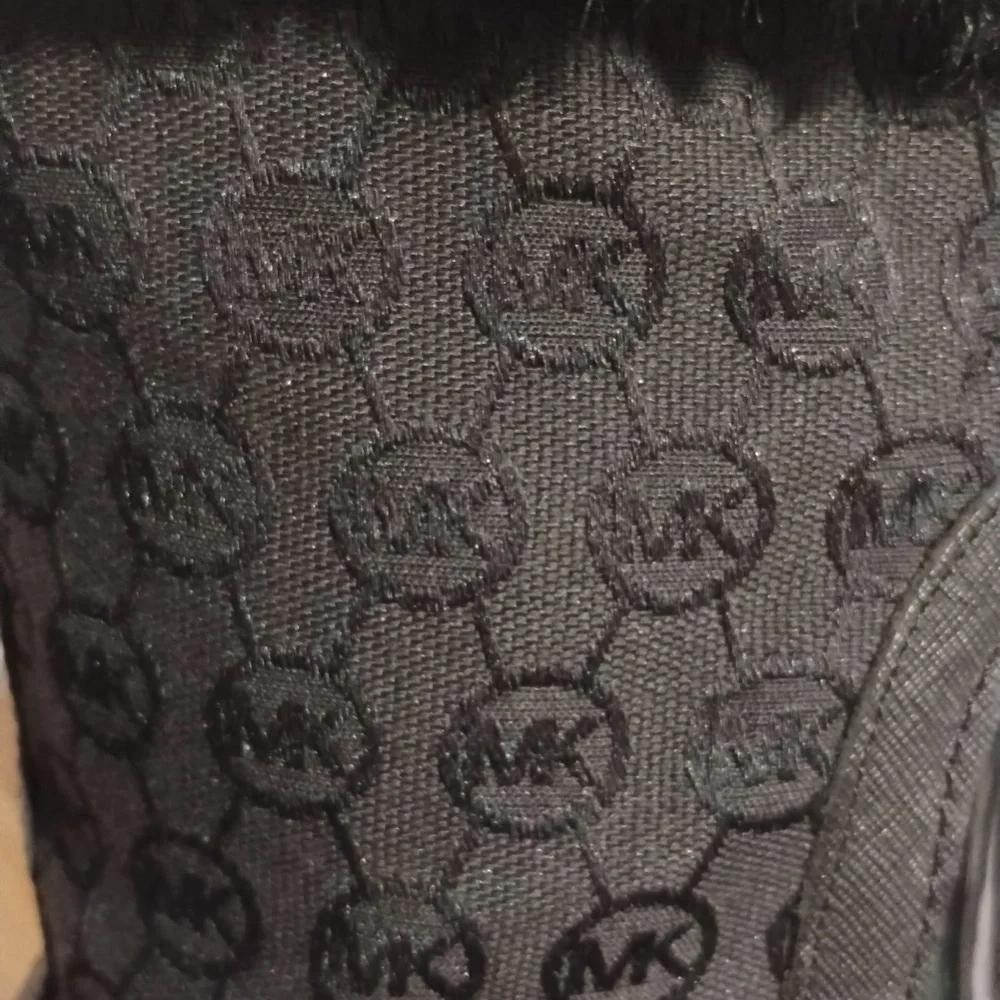 Michael Kors Size 7M NWOT Winter/Rain Boot - Picture 8 of 10